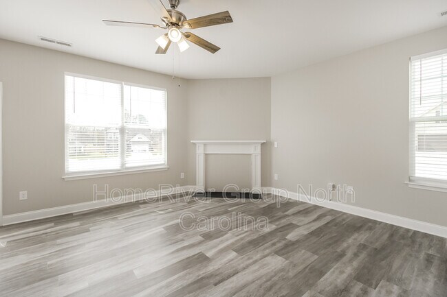 Building Photo - 2505 Trackers Ct
