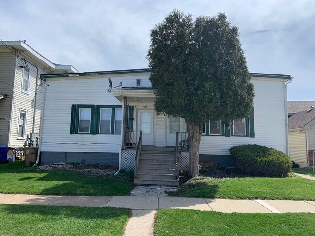 Building Photo - 5019 /5021 26th Ave