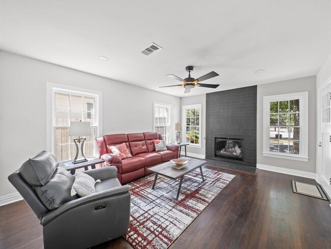 Building Photo - 4711 Michaux St