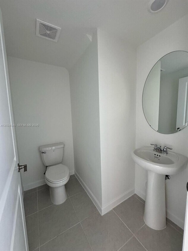 Foto del edificio - 663 SE 13th St Cir