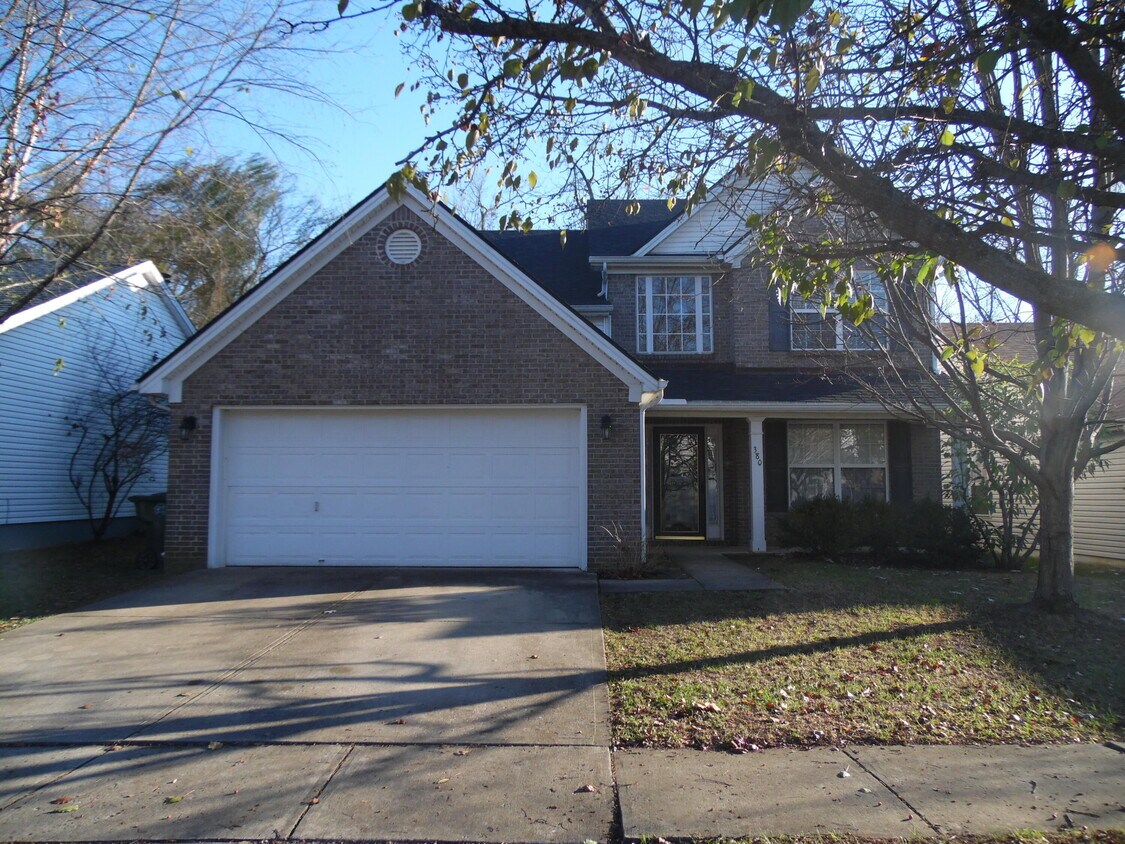 Foto principal - 380 Masterson Station Dr