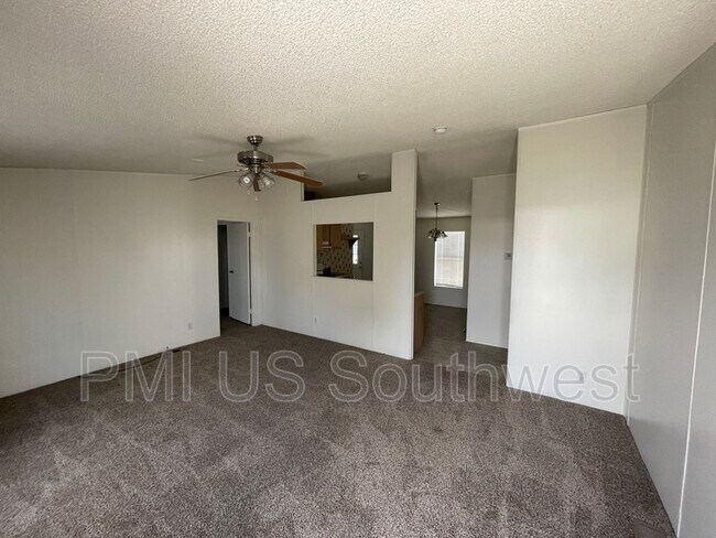 Foto del edificio - 1586 Vereda Ln