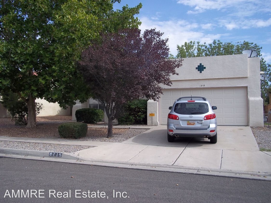 Primary Photo - 8215 Camino Paisano NW