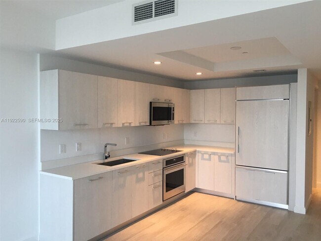 Foto del edificio - 55 SW 9th St