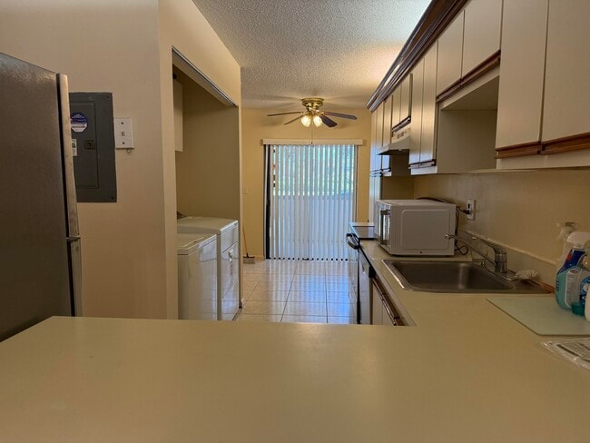 Building Photo - 12028 Royal Palm Blvd