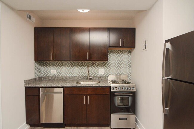 Foto del edificio - 448 W Wellington Ave