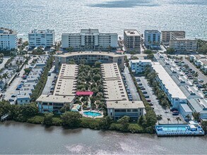 Building Photo - 3605 S Ocean Blvd