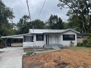 Building Photo - 5457 101st St