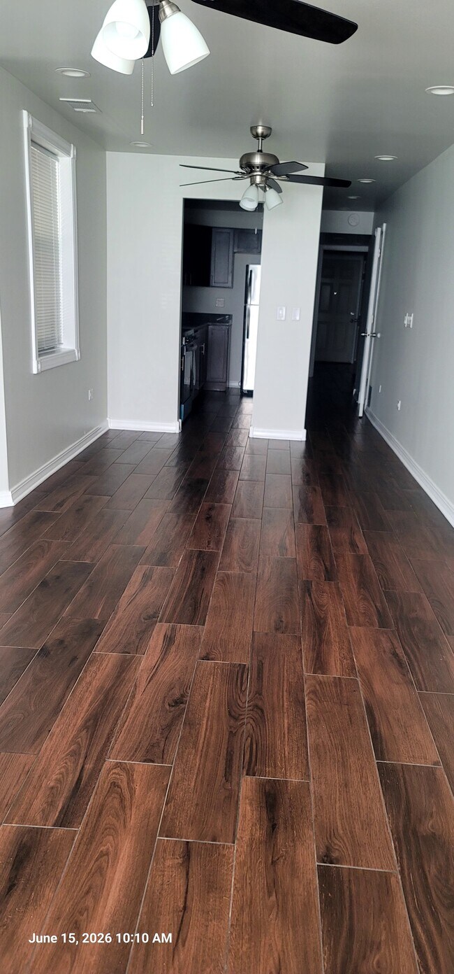 Foto del edificio - 1722 N Keating Ave