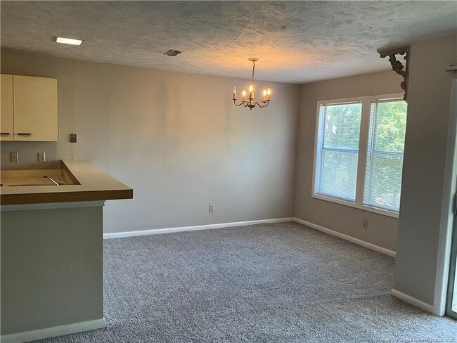 Building Photo - 1014 Brookhollow Dr