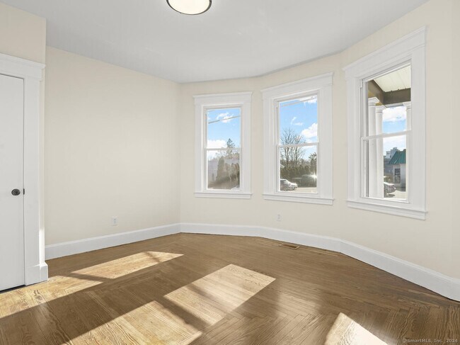 Building Photo - 97 Noble Ave