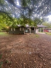 Building Photo - 1828 Overland Rd