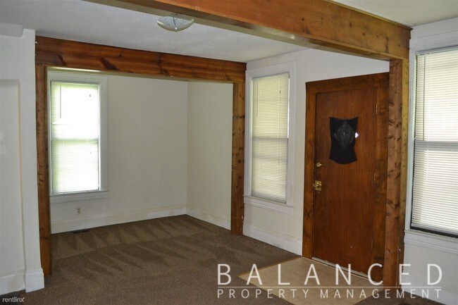 Foto del edificio - 2 br, 1 bath House - 1126 SW Woodward Ave