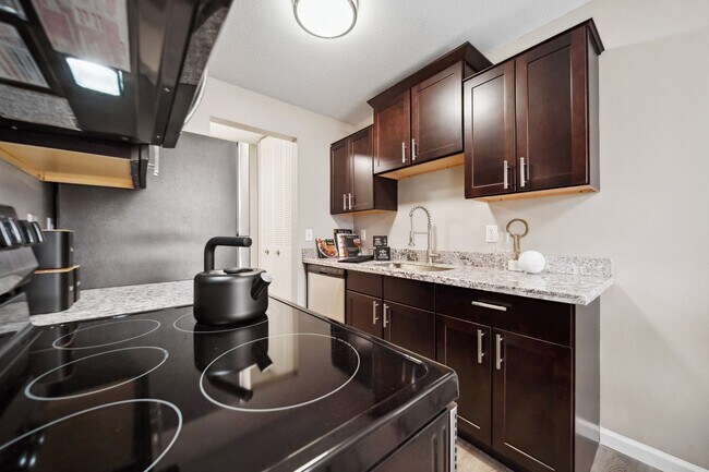 Foto del edificio - Atlas Pointe Apartments