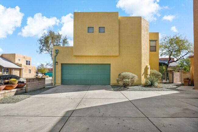 Foto del edificio - Paseo Estrella Gem at the base of Tucson icon A mountain! Minutes away from DownTown Tucson!