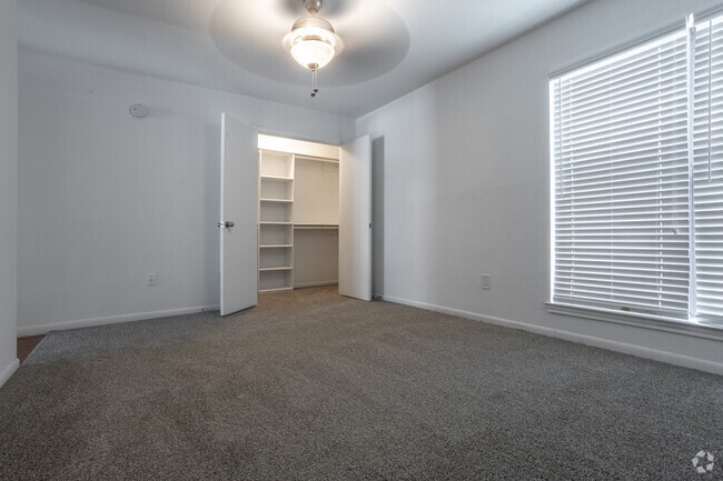 2BR, 2.5BA - 1257 SF (Townhome) - Kingwood Lakes