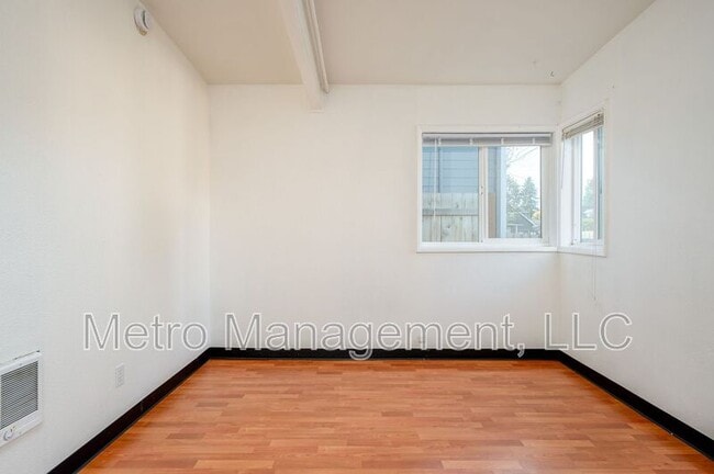 Building Photo - 7180 SE Tolman St