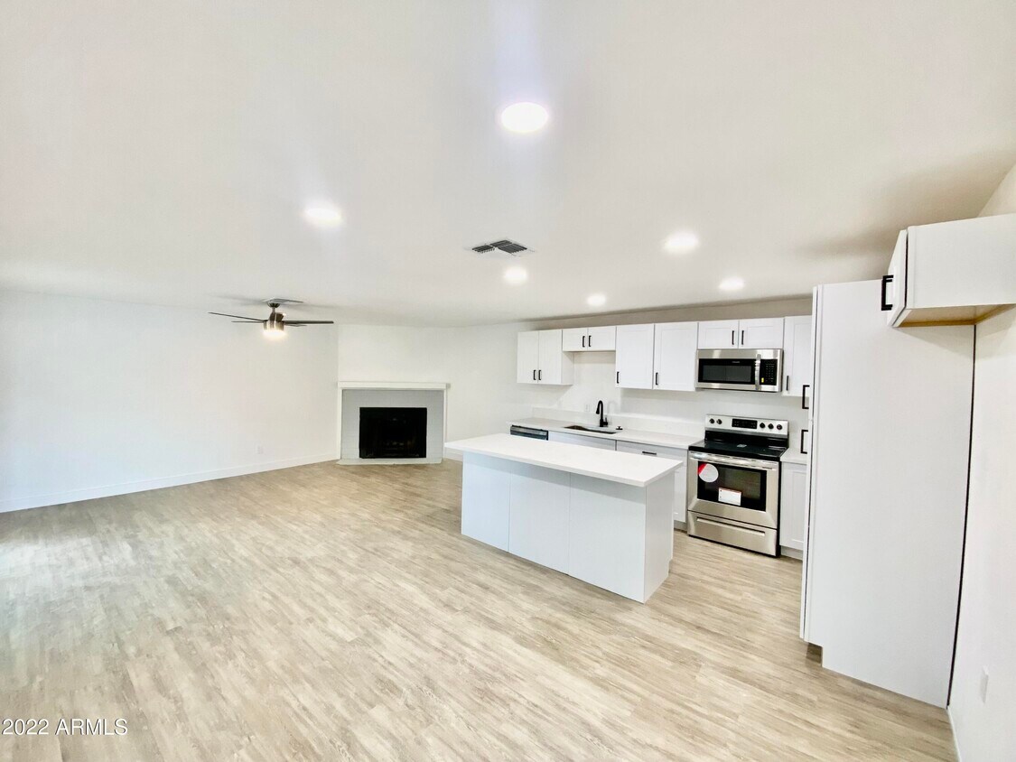 4512 N 82nd Cir, Phoenix, AZ 85033 House Rental in Phoenix, AZ