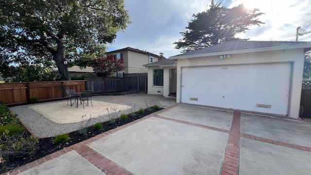 Building Photo - 2502 Casa Bona Ave