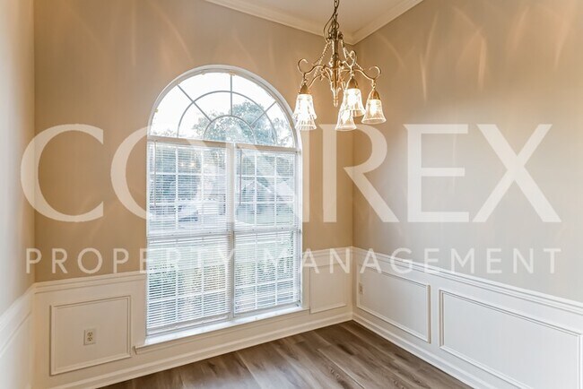 Foto del edificio - 3 Bedroom Brick Classic -- One Month of Fr...