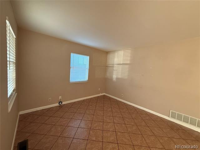 Building Photo - 1349 Kenton St