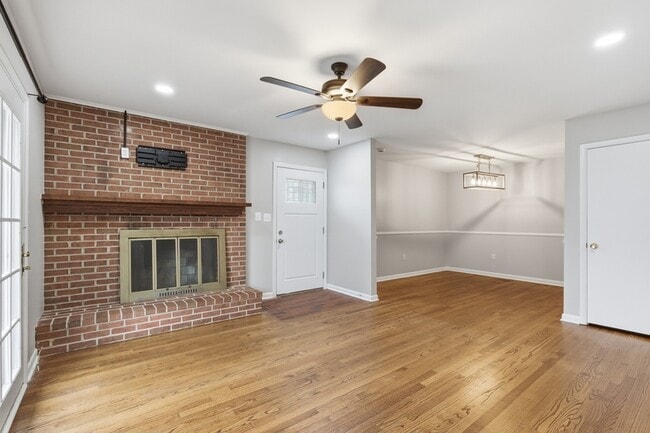 Building Photo - 752 Ticonderoga Ave