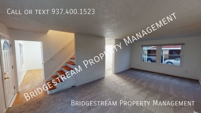 Building Photo - Nice 4 bedroom, 1.5 bath home with 2 car a...