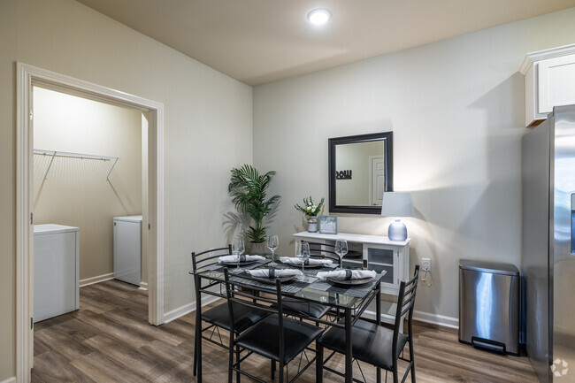 2BD, 2BA - 1,211SF - Dining Room - Parkside Heights Apartments - ONE Month FREE!