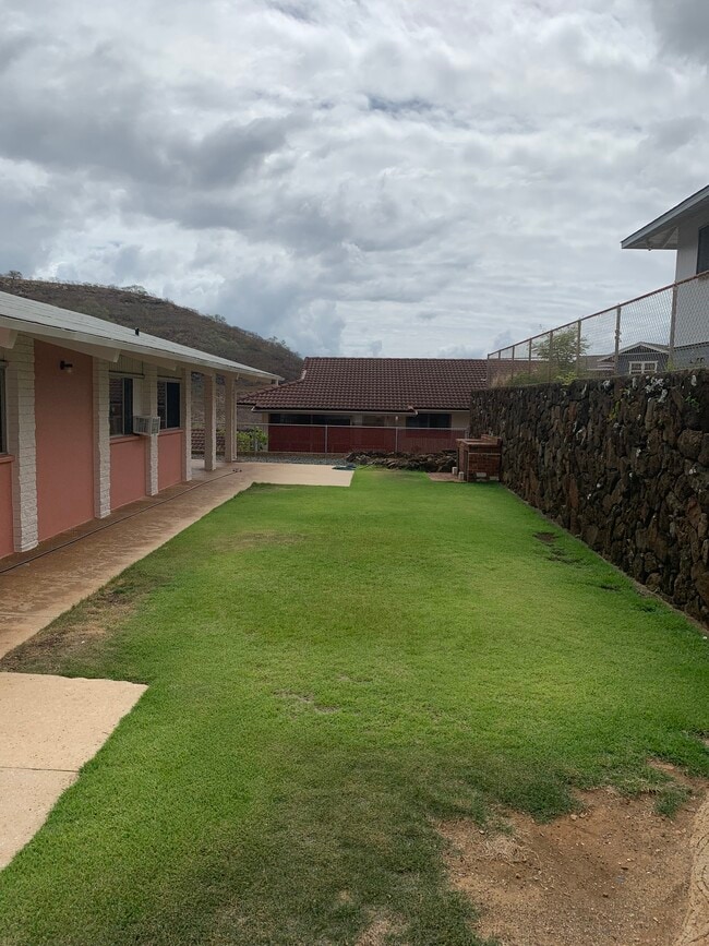 Building Photo - 3565 Ala Hapuu Pl