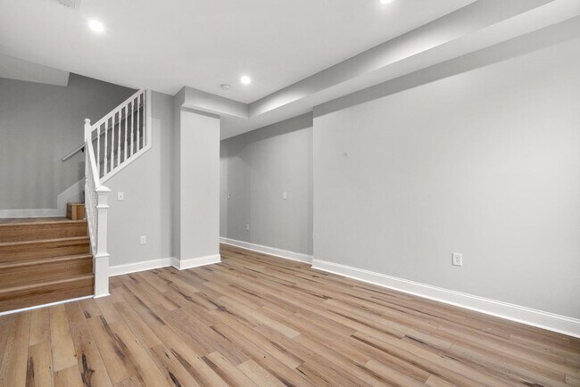Foto del edificio - 226 N Collington Ave