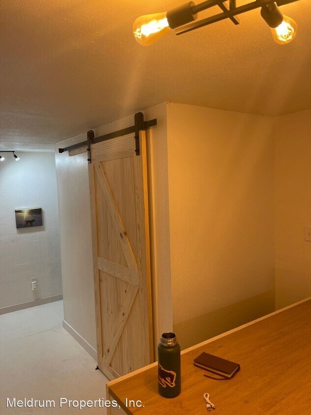Building Photo - 1 br, 1 bath House - 1024 Oxford Lane #47A