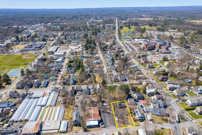 Foto del edificio - 99 1/2 Walworth St