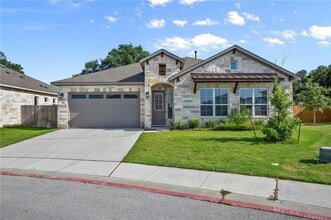 Building Photo - 3921 Tavarez St