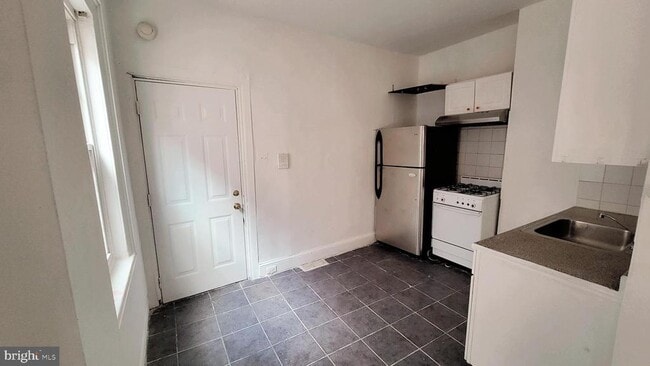 Building Photo - 1249 Shackamaxon St