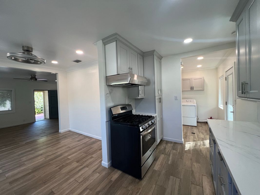 Building Photo - 1011 San Pascual Ave