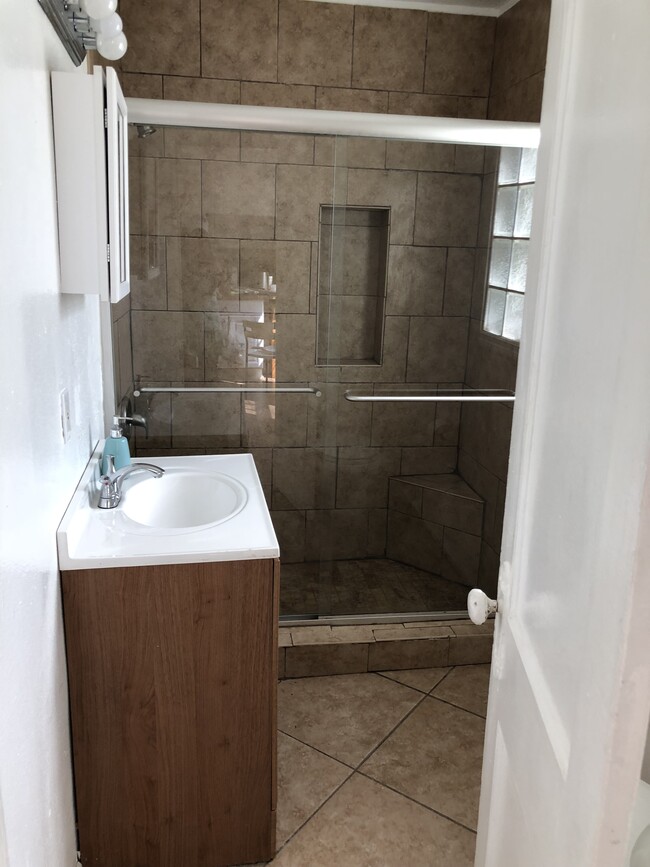 Foto del edificio - 1661 8th St