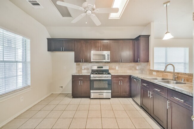 Building Photo - 12039 Lucky Meadow Dr