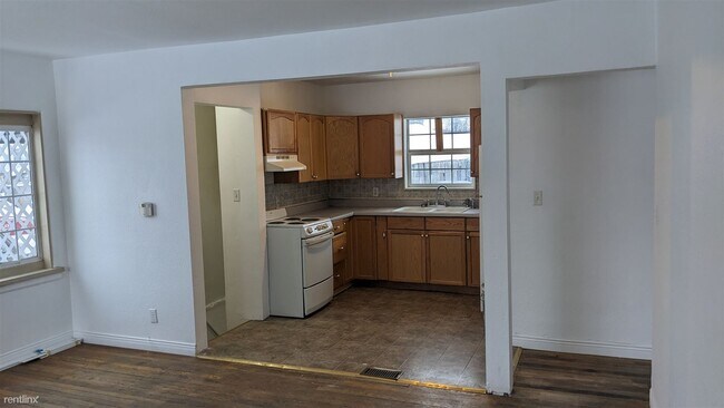 Building Photo - 3 br, 2 bath House - 1644 East Lacrosse Av...