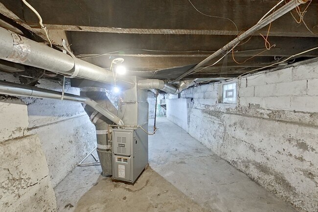 Building Photo - 964-966-966 Oakwood Ave