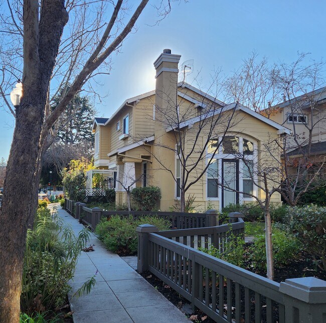 Foto del edificio - 500 Minton Ln