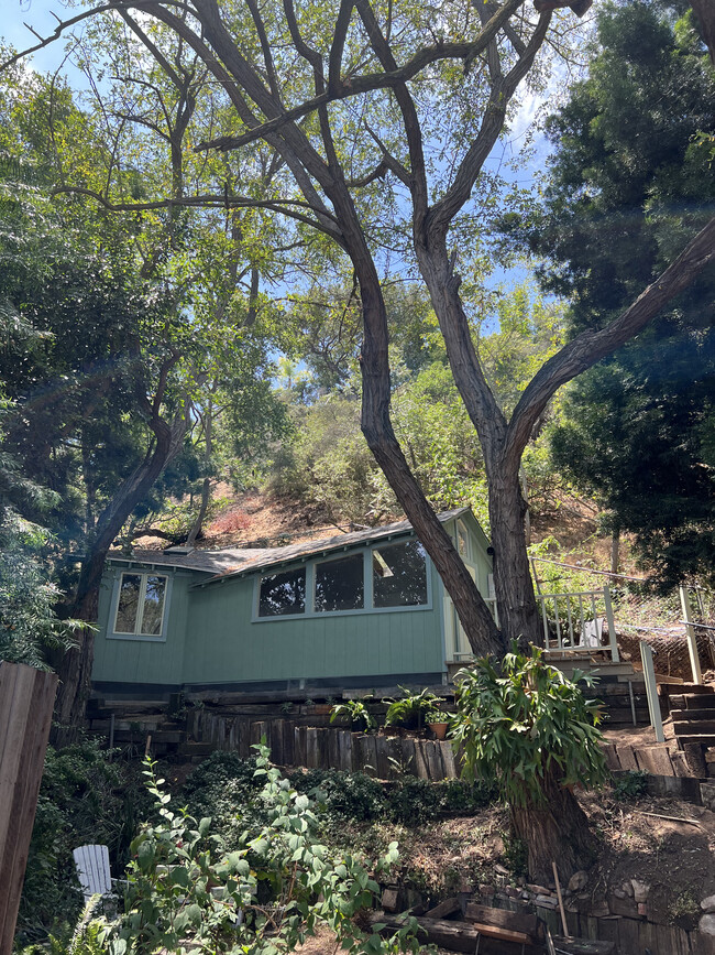 MAIN PHOTO - 8938 Holly Pl