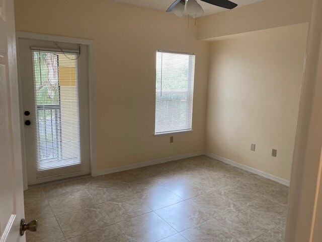 Building Photo - 11520 Villa Grand