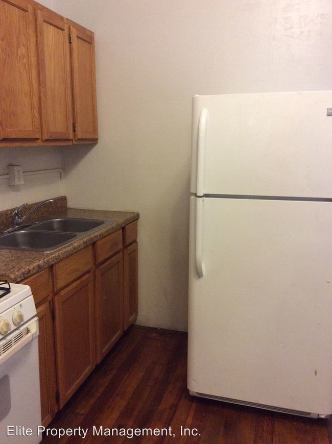 Foto del edificio - 5 br, 1.5 bath House - 736 W. King St.
