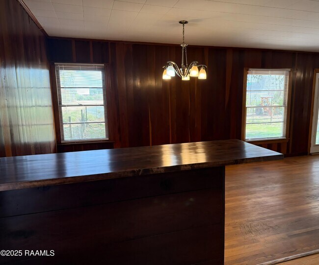 Foto del edificio - 2418 N University Ave