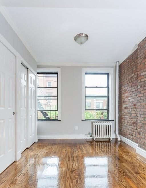 Foto del edificio - 382 E 10th St