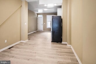 Building Photo - 1684 Darley Ave