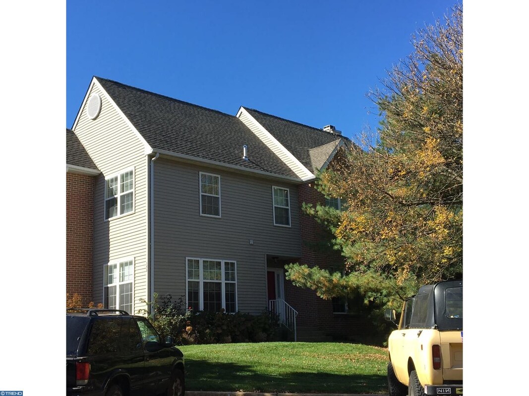 Foto del edificio - 150 Bishops Gate Ln