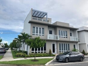 Building Photo - 10330 NW 66th St