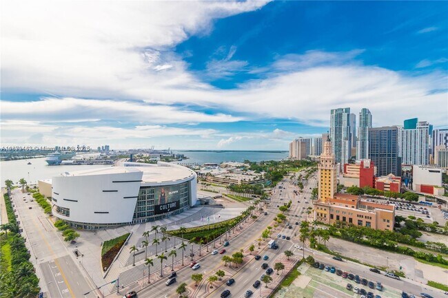 Foto del edificio - 888 Biscayne Blvd