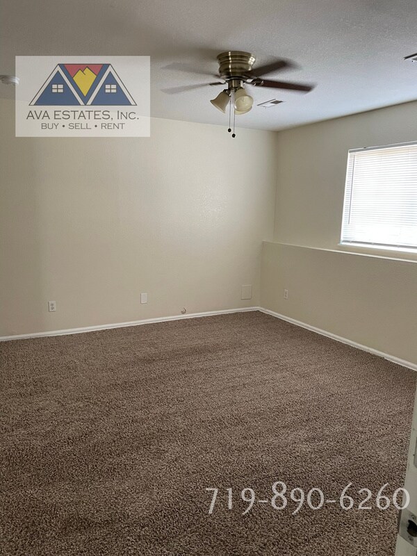 Building Photo - 743 E Laporte Dr